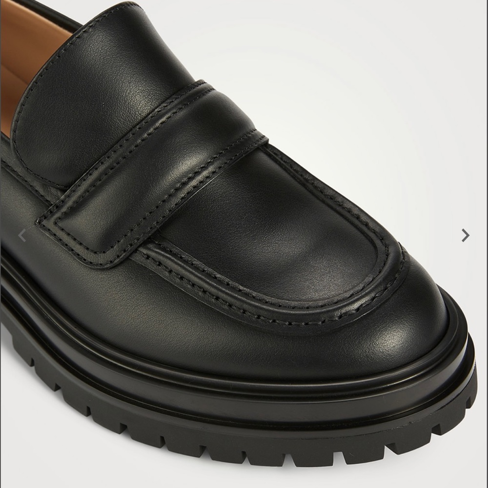 SOLD ! Gianvito Rossi Argo loafers size 39